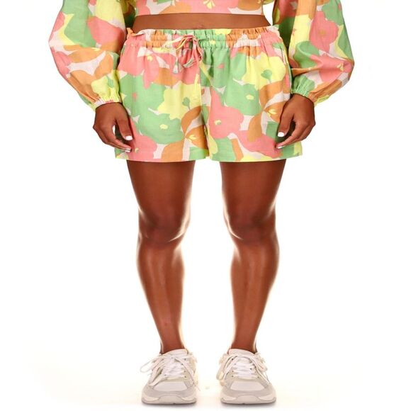 Sanctuary On Repeat Pull-On Shorts In Flower Burst XS - Picture 2 of 3